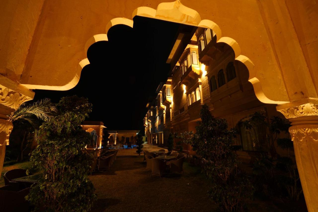 ホテル Sahdev Bagh プシュカル エクステリア 写真